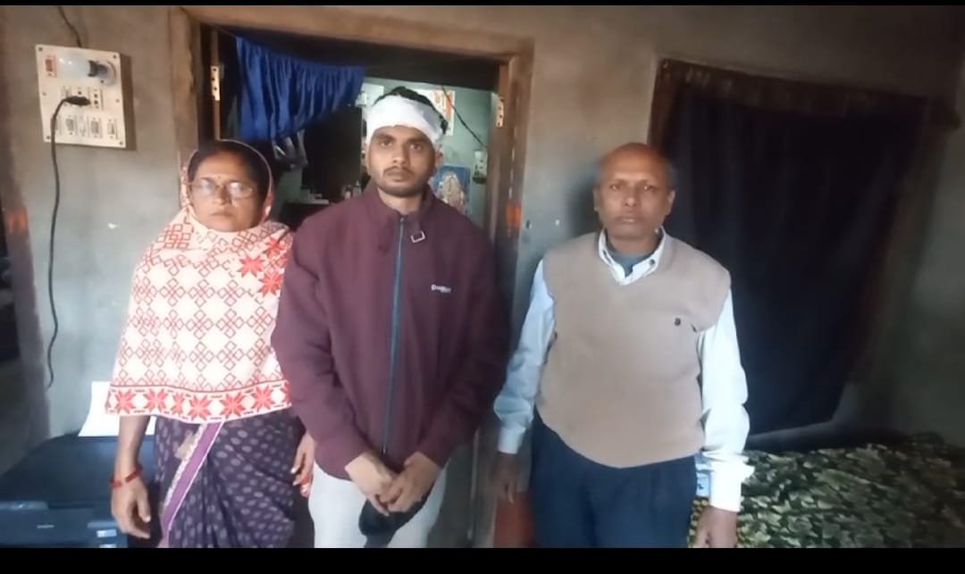 Bhagalpur: On the strength of weapons, miscreants asked for extortion of ₹ 5 lakh, beaten the young man for protesting, seriously injured