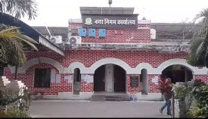 After the cold was over, the Municipal Corporation started blanket distribution, the quality of blankets being distributed also deteriorate