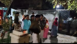 Bhagalpur: Dead body of youth found in house, father accused of murder