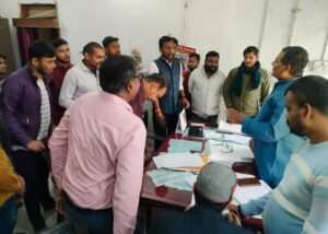 The Akhil Bharatiya Vidyarthi Parishad closed the university, protests on various demands ... Watch VIDEO