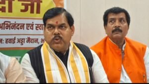 Historical reception of Prime Minister Narendra Modi, will give a new gift to Purvanchal ... see vide