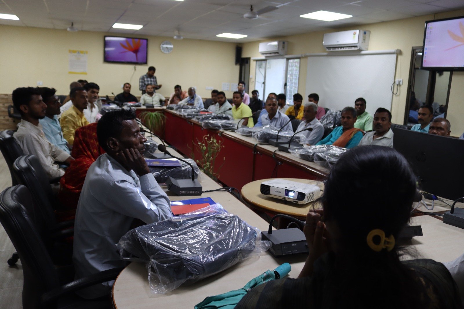 Initiative to take farming to new heights, farmers of Madhepura, Bihar are taking training in quality seed production in Kushinagar