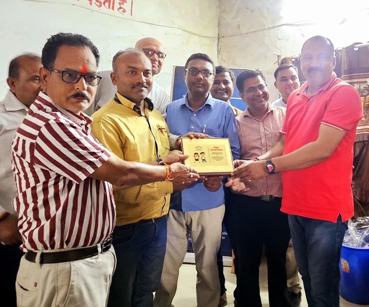 Kushinagar: Educated Girls Association honored 80 teachers