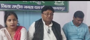 Controversy between JDU and RJD workers in Bhagalpur increased, RJD warned of a large movement ... see video