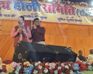 Dr. Ved Mitra's Vanshiwadan echoed on the folkduns of Holi ... Watch VIDEO