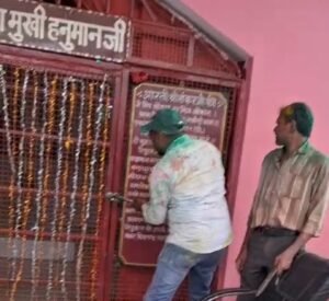 Prayagraj: Theft in railway colony temple, incident captured in video