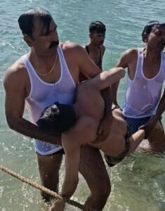 Police station shows bravery: To save drowning youth, one killed in reservoir, one died