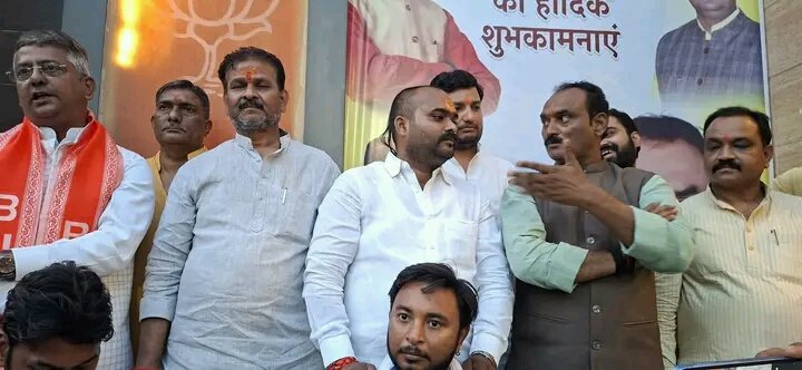 BJP's youth power demonstration in Prayagraj, a huge bike rally under the leadership of Neeraj Tripathi and Pappu Pandey