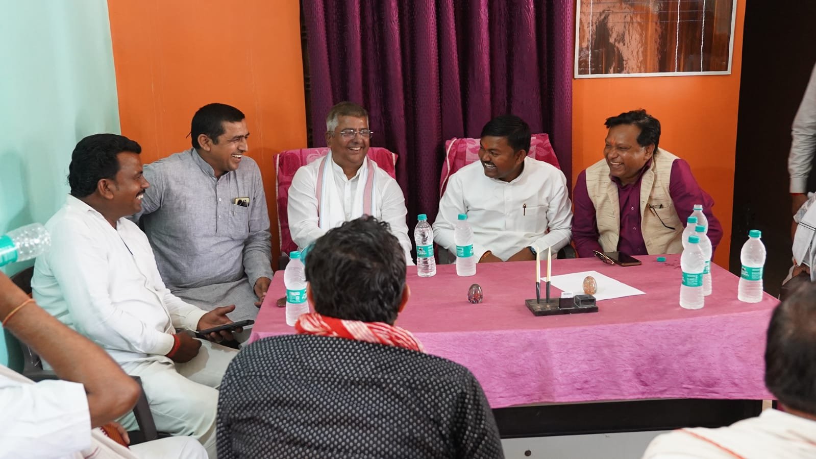 BJP's chaupal, Neeraj Tripathi counted the achievements of Yogi government in Bashara of Korav Assembl