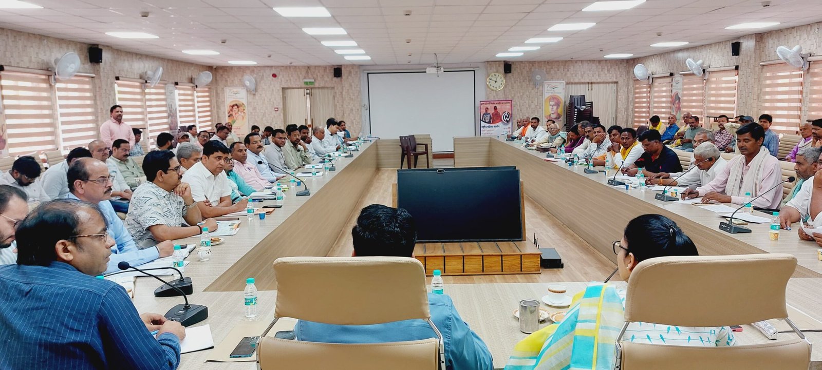 Farmers Day organized under the chairmanship of the District Magistrate to solve the problems of farmer