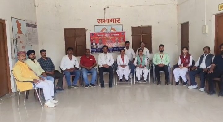 70 patients investigated, 26 patients got mess, sent to Sitapur for free operation