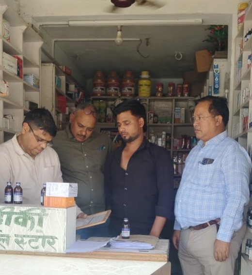 Drug inspector's action on medical stores in Rupaidiha, but question on unlicensed shops continues