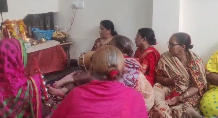 Beautiful confluence of goddess devotion and human service on Mahashtami in Prayagraj: Dr. Rajesh Khare became an exampl