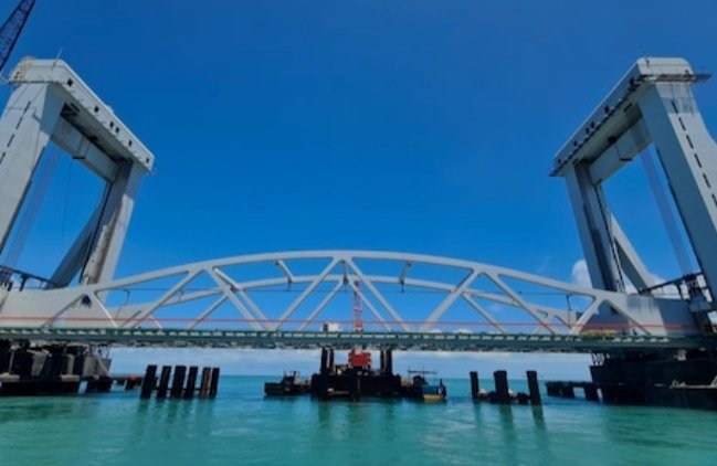 Flight to India on the sea: PM Modi launched the new Pamban Bridge, which will rise up 17 meters up in 5 minutes