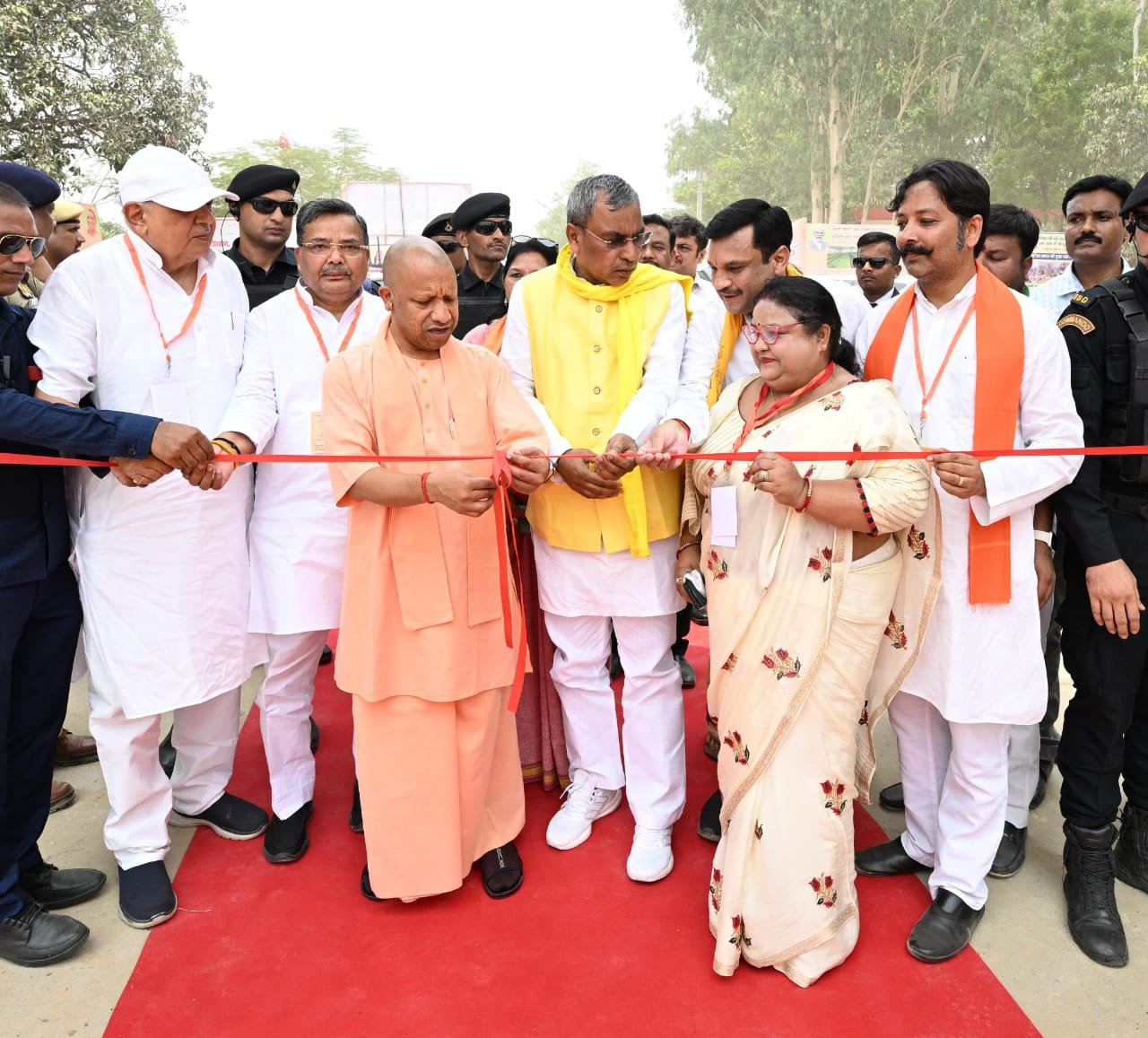Chief Minister Yogi Adityanath inaugurated the grand monument of Maharaja Suheldev, handed over 511.82 crore to Bahraich residents