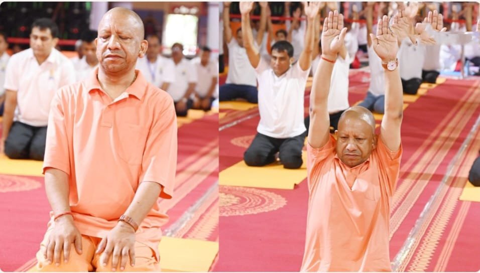 In Gorakhpur, CM Yogi Adityanath did collective yoga, said- "Yoga is the biggest mantra of healthy life