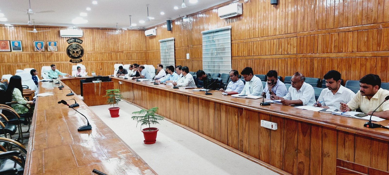 Officers to dispose of revenue promises fast, there should be daily hearing of cases cross -limit: DM Monica Rani