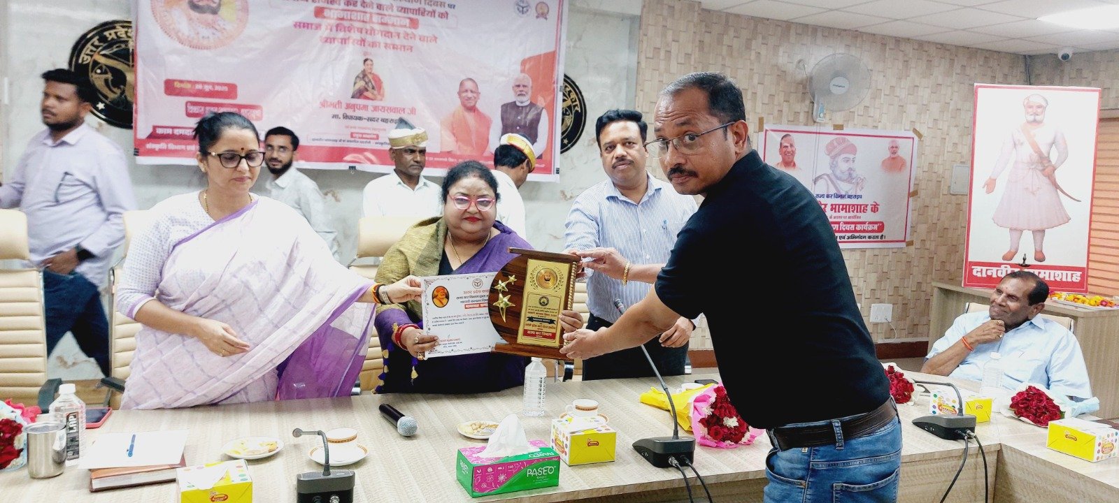 Top taxpayer traders honored on merchant welfare day in Bahraich