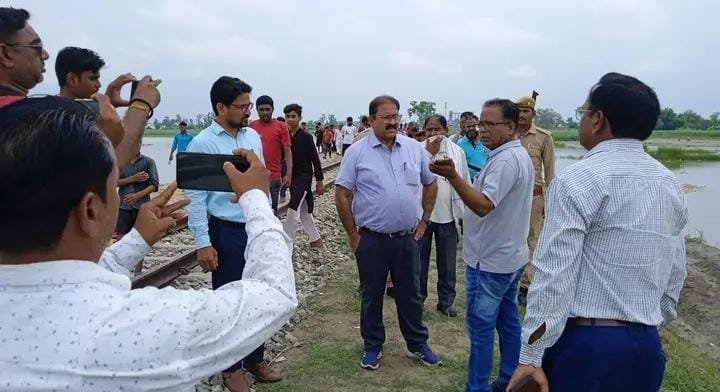 Security work started due to waterlogging on Bhira-Pali railway track