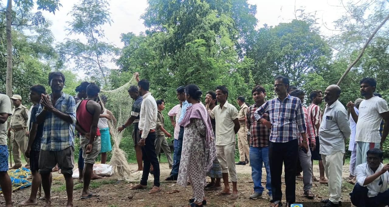 Campaign on aggressive dogs in Shivpur block of Bahraich: 11 caught, 2 cast