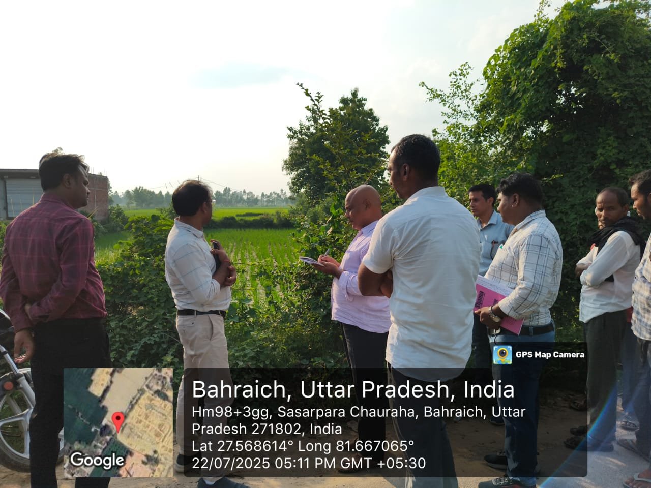 Joint Agriculture Director's visit to Bahraich, inspection of fields to review agricultural schemes