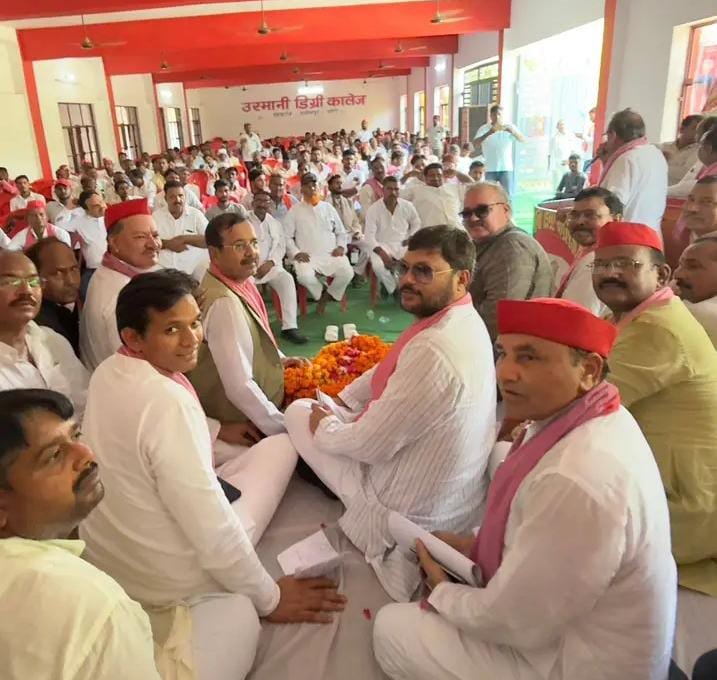 Call to unite to save the constitution, MP Neeraj Maurya said at the reservation day celebrations held in Mahevaganj